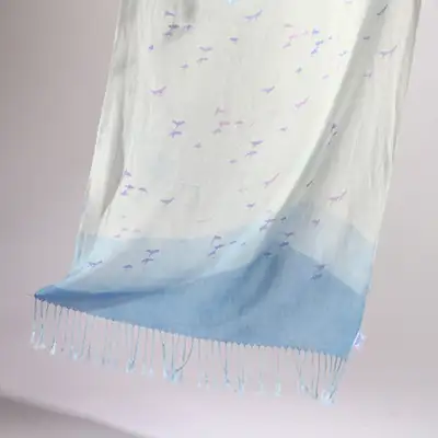 飛翔山水ウールスカーフ<新しい国 新しい美術：朝鮮前期美術大展>展示