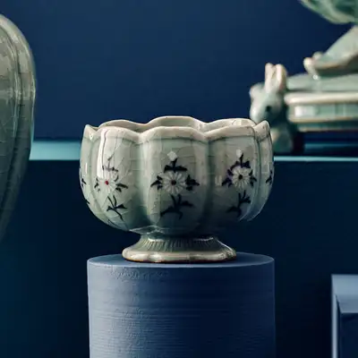 青磁象嵌 菊花文様 杯 韓国工芸デザイン文化振興院 コラボ商品