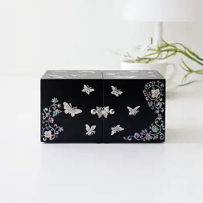 Mother-of-Pearl Inlay Lacquerware Butterfly and Scrollwork Black Lacquer Dual-Compartment Jewelry Box (Medium) D