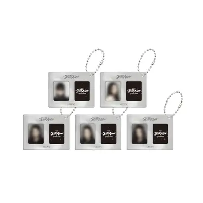 *Additional Sale* MEOVV (Meow) - THE 2nd EP ALBUM [BITE NOW] POP-UP MD 03. ID Photo Keyring