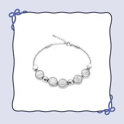 TOMORROW X TOGETHER - 2026 SEASON'S GREETINGS [HOLIDAY HOUSE] MD 05. DIY Jewelry (DIY Bracelet)