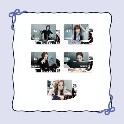 LE SSERAFIM - 2026 SEASON'S GREETINGS [HOLIDAY HOUSE] MD 04. 卡片蓋貼紙 (CARD COVER STICKER)