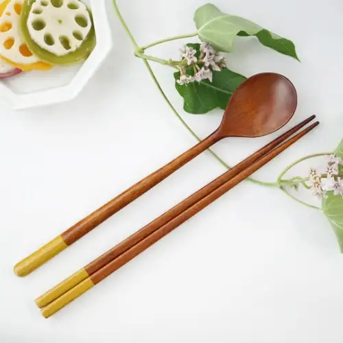 (Korea Excellence Craft Product) Chilmong Geumsugansan Min Lacquer Birch Wood Utensil Set (Spoon + Chopsticks) — 1