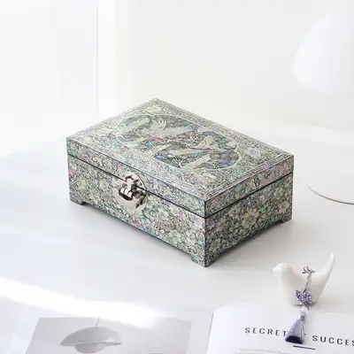螺鈿漆器 韓國文化之美 螺鈿漆器二層李朝自開寶石盒 松鶴劍 24厘米(長泰福文化財技能人作品)