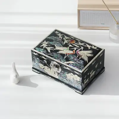 Najeon-Chilgi Korea Mother-of-Pearl Lacquerware Box with Colored Crane and Pine Design Black 21cm