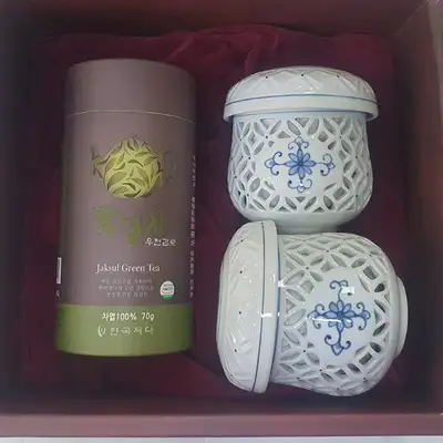 Green Tea Ujeon Gamro Couple Tea Set - Blue and White Openwork Teacup Gift Set