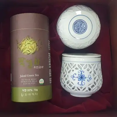 Green Tea Ujeon Gamro 1-Person Tea Set - Blue and White Openwork Filter Teacup Gift Set