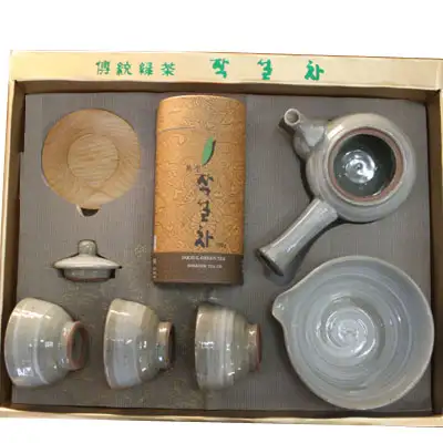 特選緑茶100g 貴屑3人茶器セット