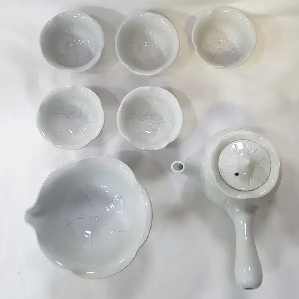 Premium White Porcelain Lotus Leaf 5-Person Tea Set New Design Gift Set
