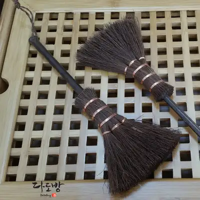 Blackboard Cleaning Brush 1 Pack/Multi-Panel Organizer Broom