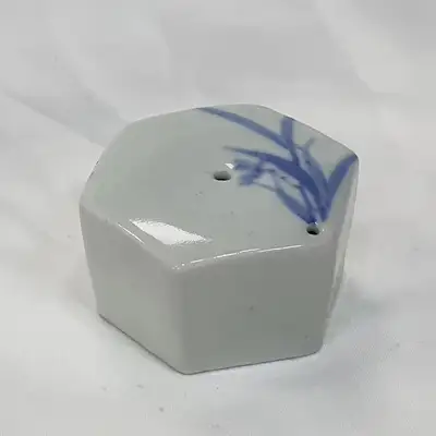Hexagonal Orchid Pattern Ink Stone by Gosung