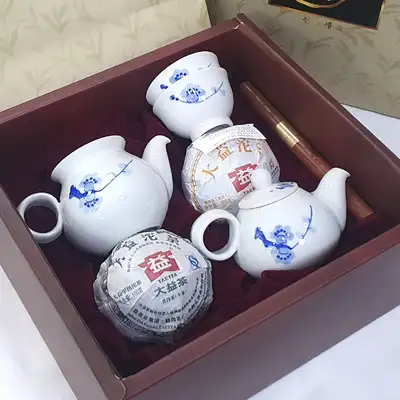 Dayi Puer Tea Gift Set (6 Types) Raw and Ripe Tea with Tea Ware Set