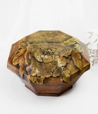 Peony Banjul Sewing Box