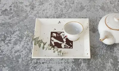 Ulsan Petroglyphs Hanji Plate (Beige)