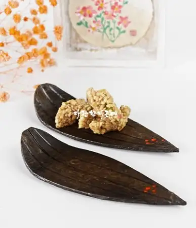Bamboo Leaf Dasik Plate (Small)
