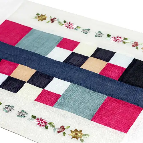 刺繡拼布墊(五方色)-麻布 (45cm x 28cm)