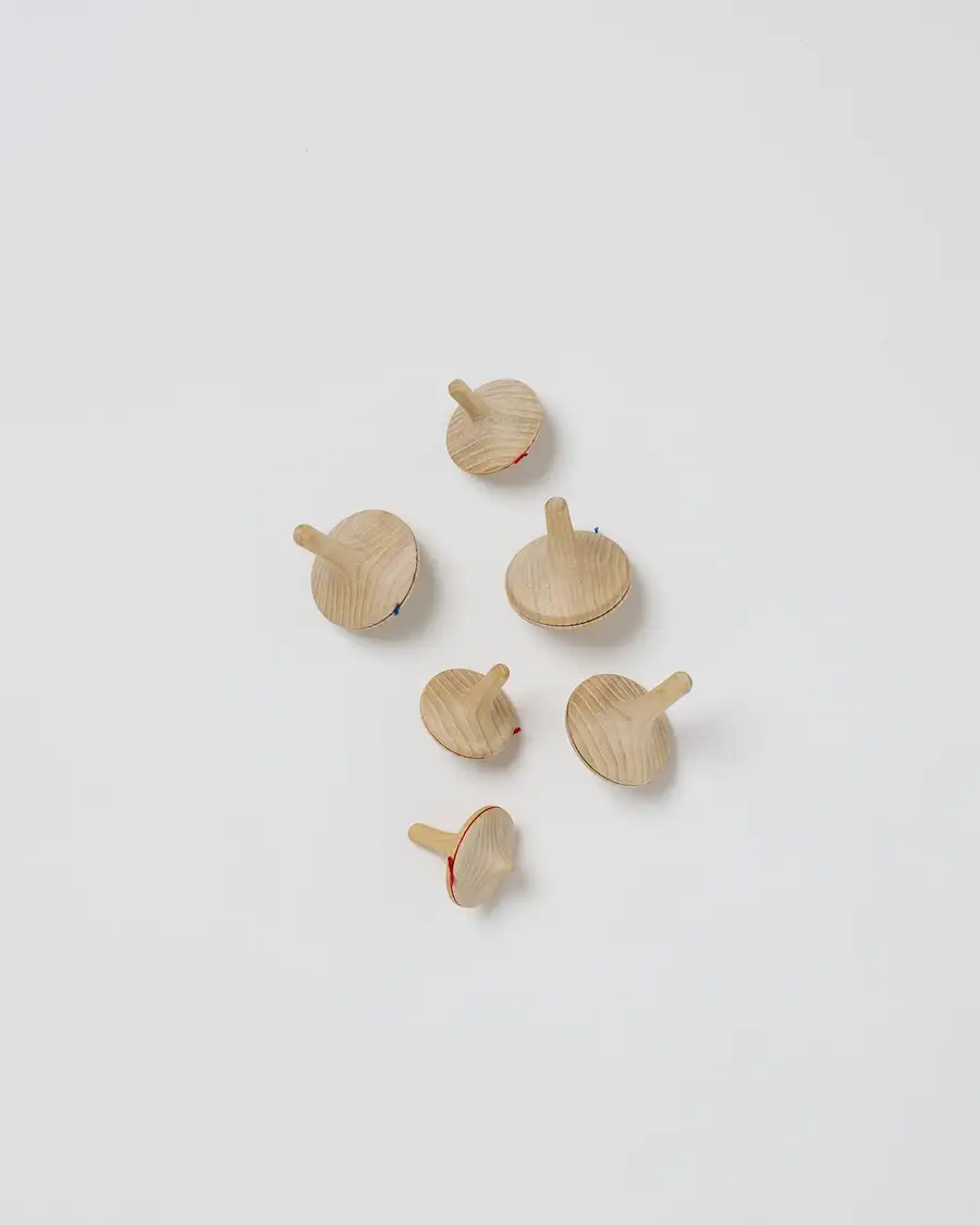 Wooden Top Spinning Toy with Saekdong Pouch — 4