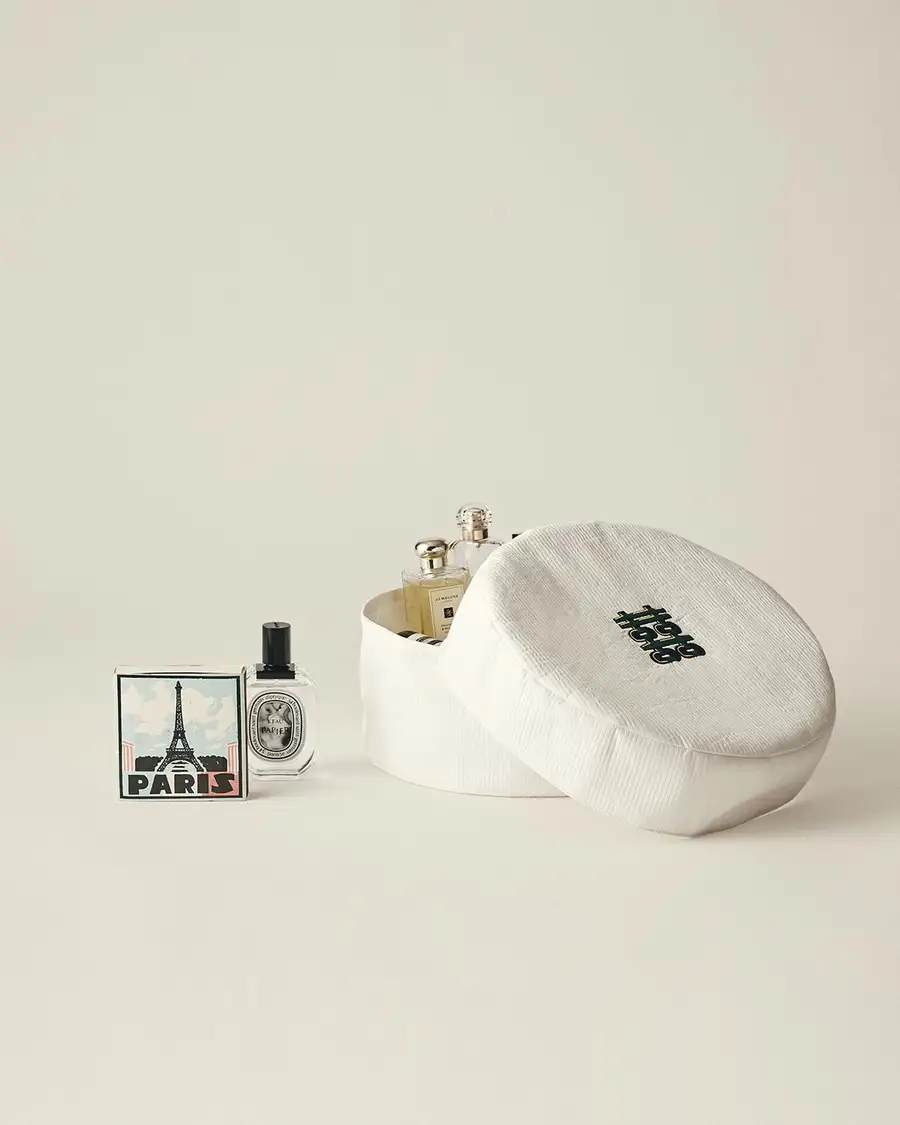 Hee Soo Bok Tag Gift Set - Hee Soo Bok Embroidered Round Quilted Box — 3