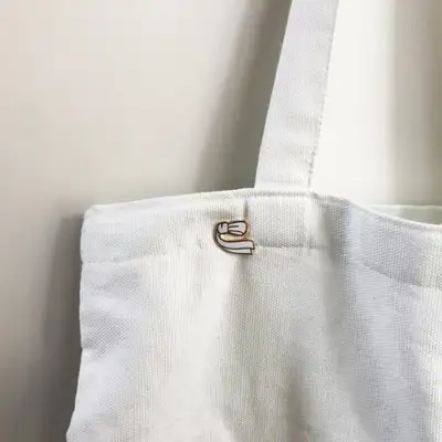 独立英雄バッジ