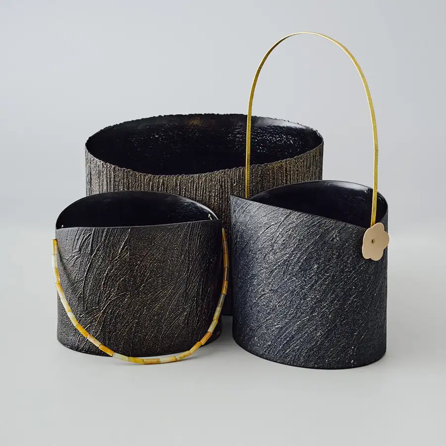 Lacquered Basket Field (Medium) — 4