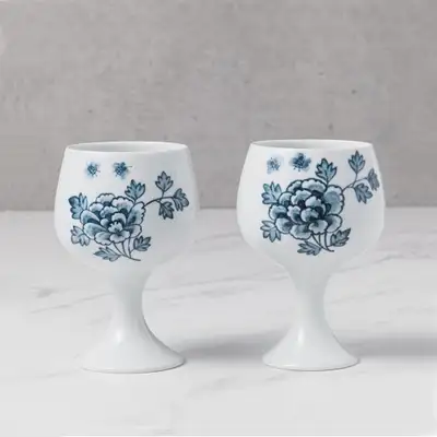 牡丹纹青花白瓷红酒杯套装(2个)