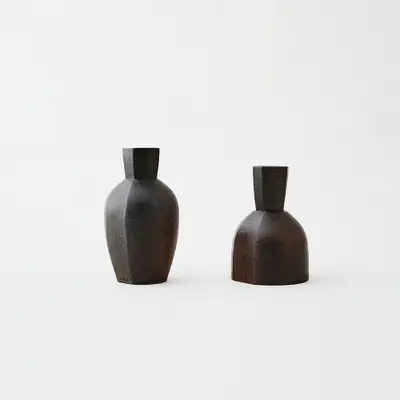 黒釉八角注器