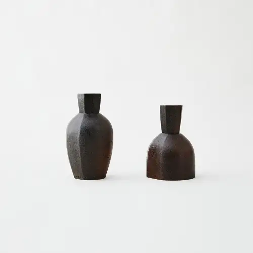 黒釉八角注器