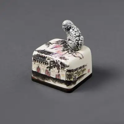 ハチと光化門オルゴール