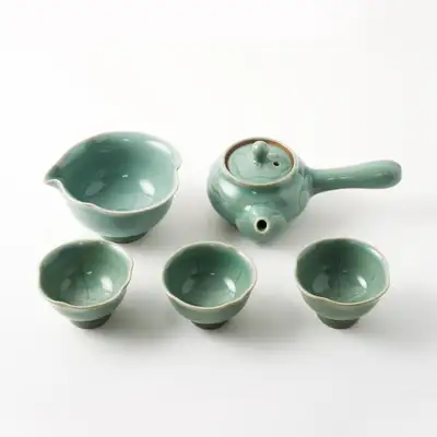 強仁青磁 漆塗り 蓮葉形 茶器セット(3人用)