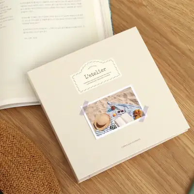[Sticker Included] L'Atelier Photo Album [M]
