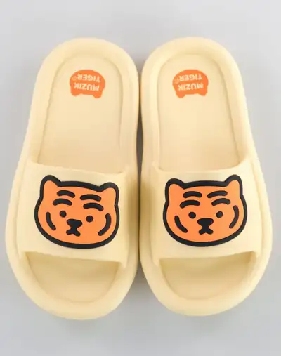 Muziktiger Ddungrangi Tube Slippers 2 Types