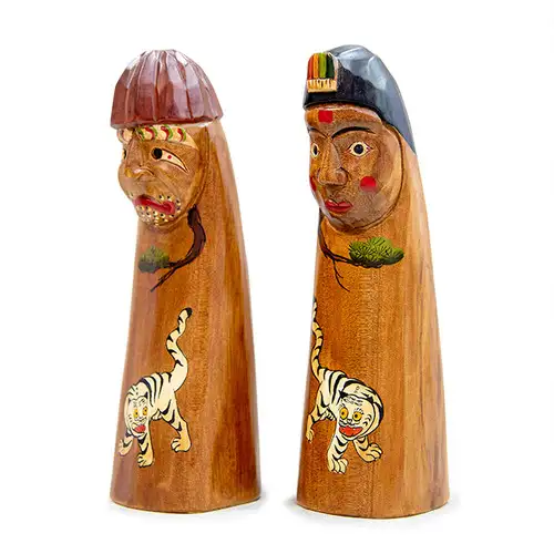 Traditional Woodcraft Jangseung Decoration Set — 2