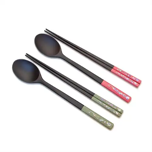 Premium Korean Lacquerware Adult Utensil Set with Mother-of-Pearl Inlay (Intangible Cultural Property Artisan Jang Tae-yeon) — 1