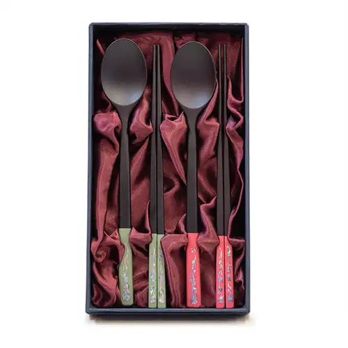 Premium Korean Lacquerware Adult Utensil Set with Mother-of-Pearl Inlay (Intangible Cultural Property Artisan Jang Tae-yeon) — 2