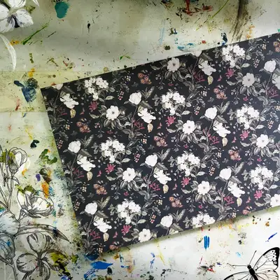 [17] Deep Black Wrapping Paper