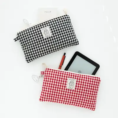 Here There Check Pouch 2 Color