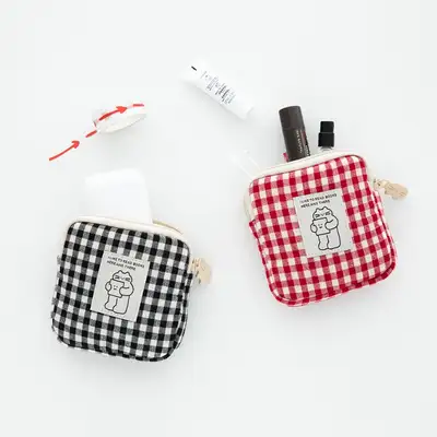 Here & There Check Earphone Pouch 2 Colors