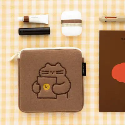 Here There Square Pouch 4color