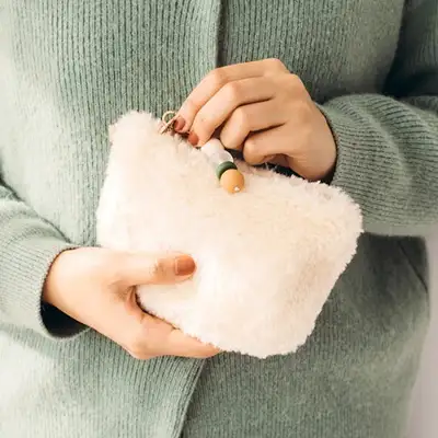 Winter Fur Pouch - M (5 color)