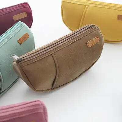 Winter Pocket Semicircle Pouch