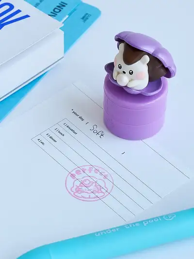 ミニニ アンダー ザ プール どちにフィギュアスタンプ