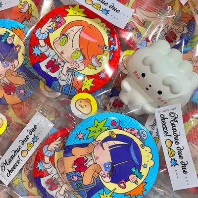 スウ マンドゥドゥドゥ..チーズ! ピンバッジ 2type