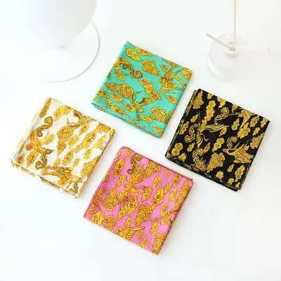 Premium Traditional Gauze Handkerchief & Neck Scarf (Clouds and Cranes) Domestic Linen Handkerchief for Women Hiking