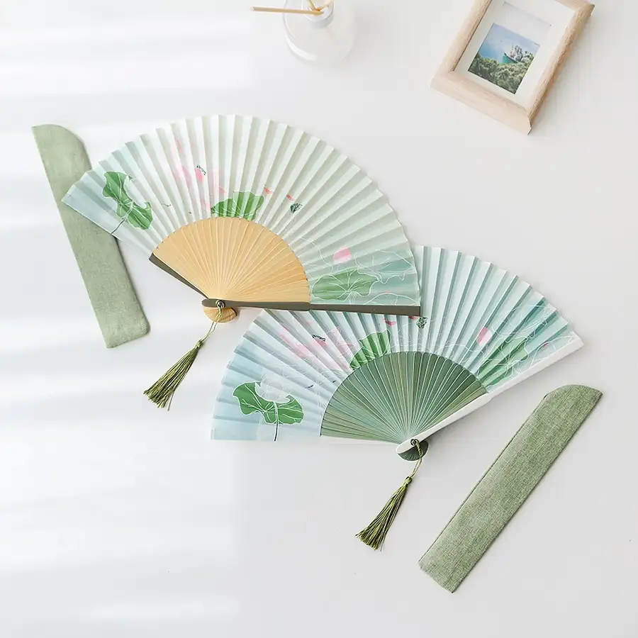 (Gift Set) White Lotus Bamboo Folding Fan (P) + Cotton Fan Pouch — 1