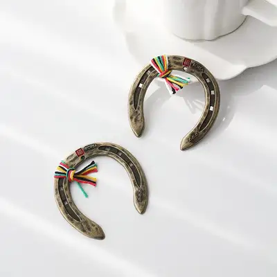 Lucky Five-Color Cord Horseshoe Magnet