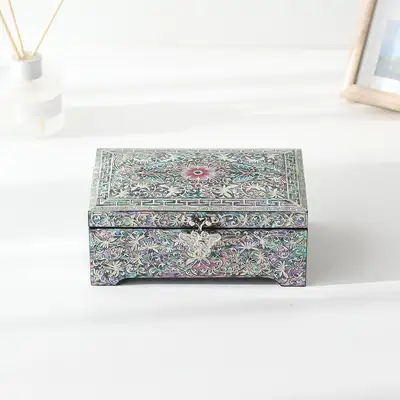 Mother-of-Pearl Lacquerware Butterfly Scrollwork 2-Tier Yi Dynasty Style Jewelry Box 18cm (Craft by Cultural Property Artisan Jang Tae-bok)