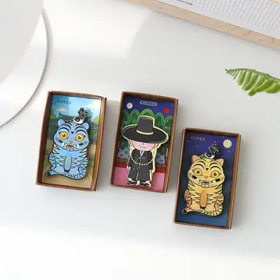 Traditional Character Framed Commemorative Magnet C