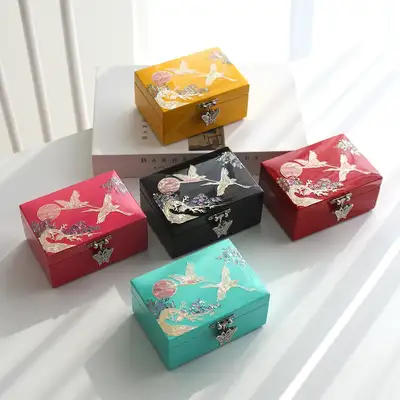 螺钿漆器亮彩迷你贝壳盒 松鹤