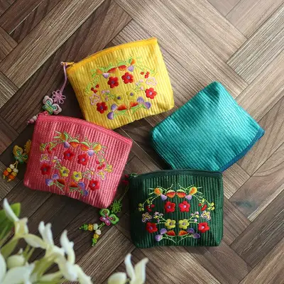 绗缝绣花方形零钱包Y