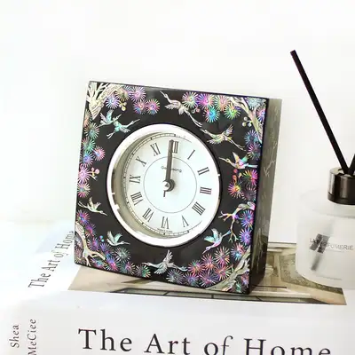 Nakseon Lacquerware Crane and Pine Desk Clock